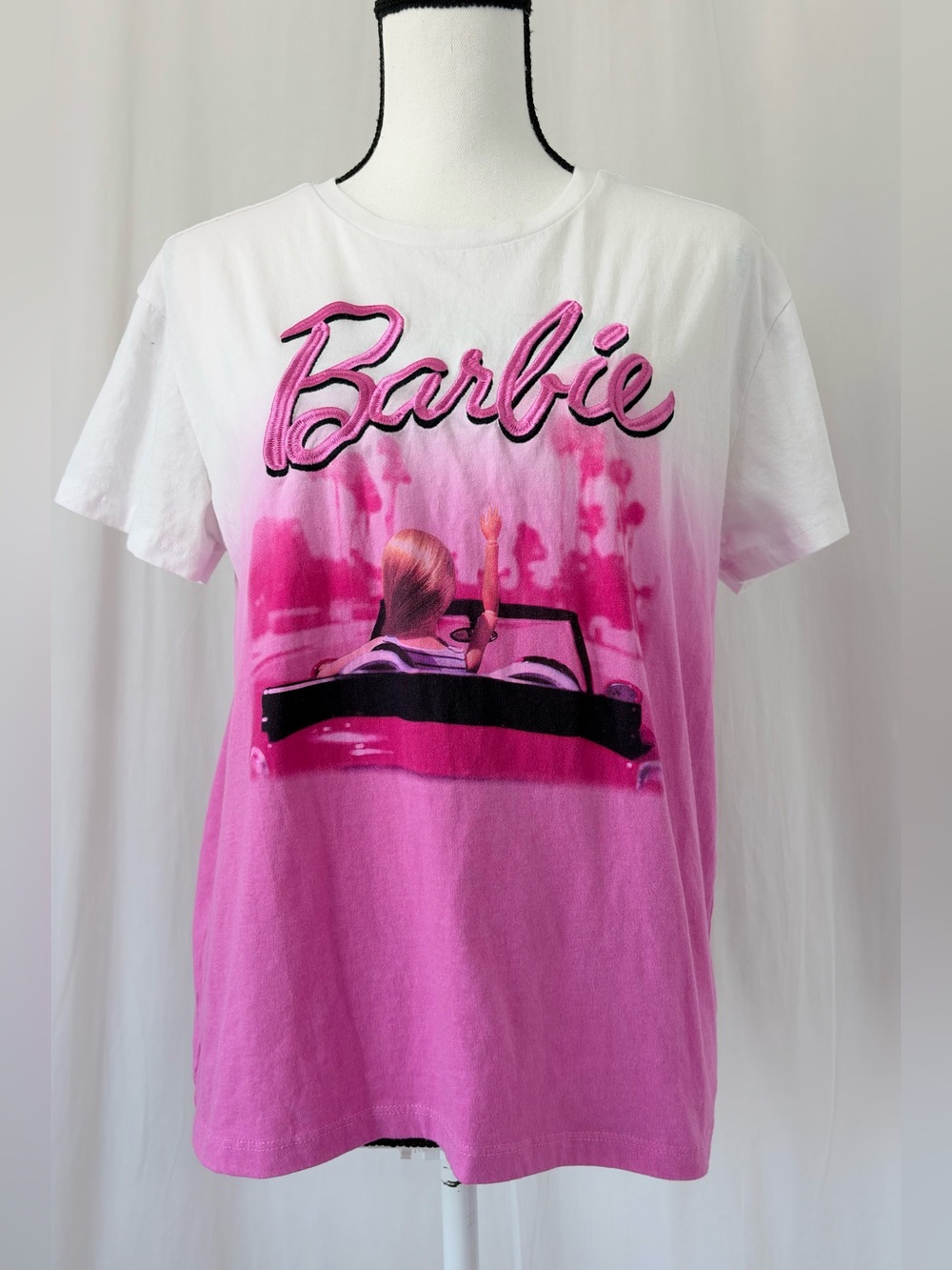 Barbie T-Shirt Pink White Ombre Embroidered Dream Car Graphic Tee Size Medium